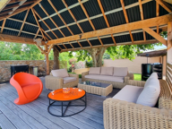 FREJUS MAISON FAMILIALE AVEC PISCINE, POOL-HOUSE ET GARAGE — photo 3
