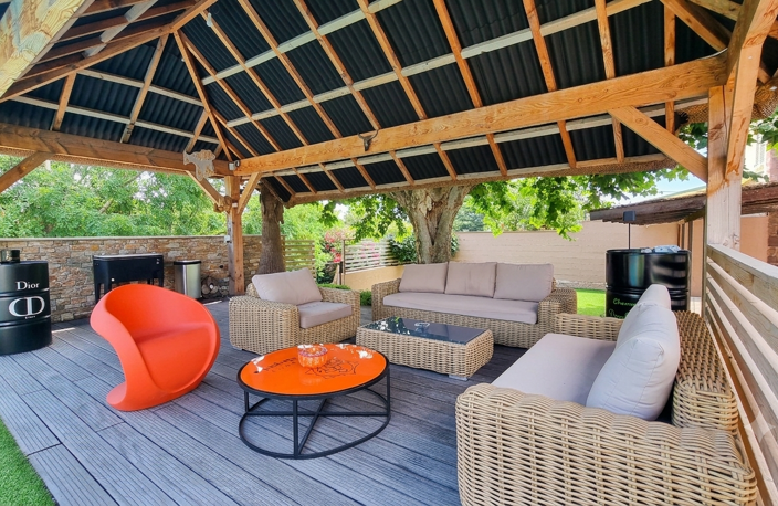 FREJUS MAISON FAMILIALE AVEC PISCINE, POOL-HOUSE ET GARAGE — photo 3