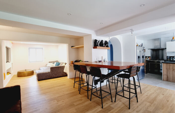 FREJUS MAISON FAMILIALE AVEC PISCINE, POOL-HOUSE ET GARAGE — photo 5