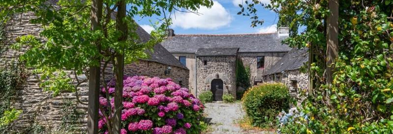Maison 10 Pièces 315 m² à vendre à Ploudiry (29800)