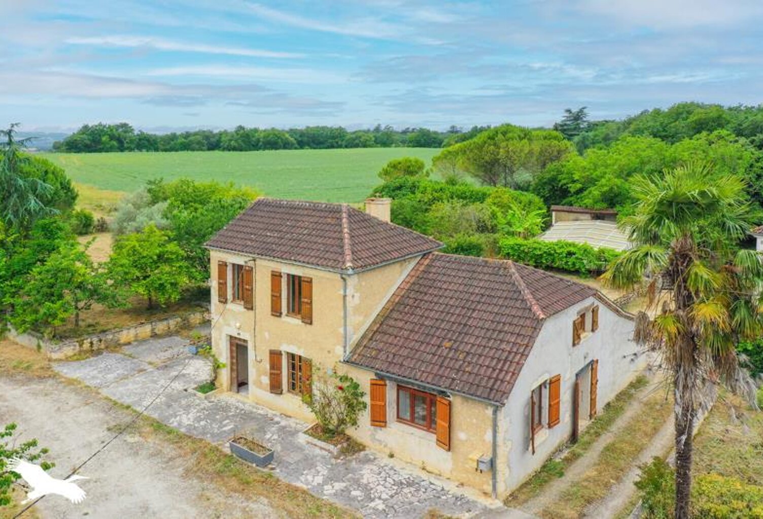 Maison en pierre de 6 pièces principales — photo 1