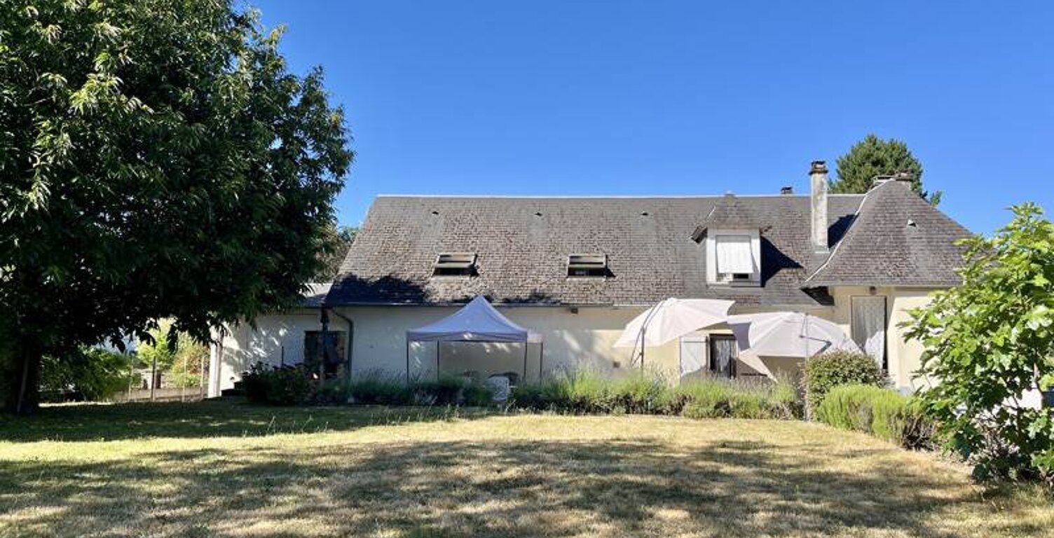 Vente maison 7 pièces 172 m² Arnac-Pompadour (19230) — photo 1