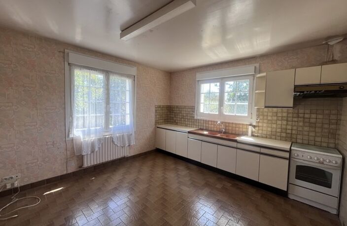 Vente maison 7 pièces 135 m² Peumerit (29710) — photo 2