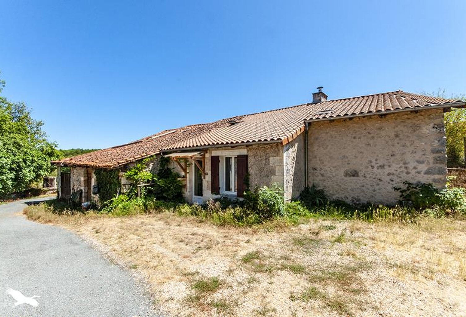 Maison en pierre de 5 pièces principales — photo 1