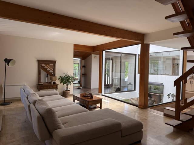 MAISON D'ARCHITECTE - 198 M2 — photo du bien