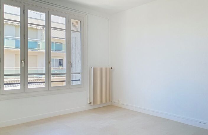BLOIS - T2 de 48 m² — photo 3