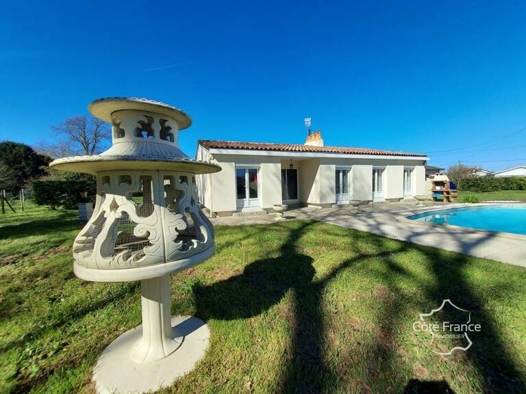 Maison 3 chambres, avec grand jardin et piscine — photo 1