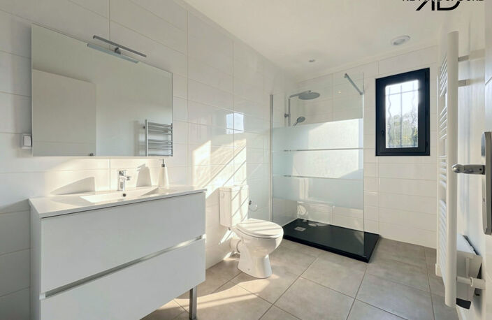 Maison de 90 m² sur un terrain de 700 m² à VESSEAUX — photo 4