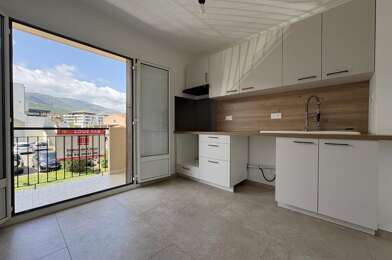 Appartement 4 pièces 980 €