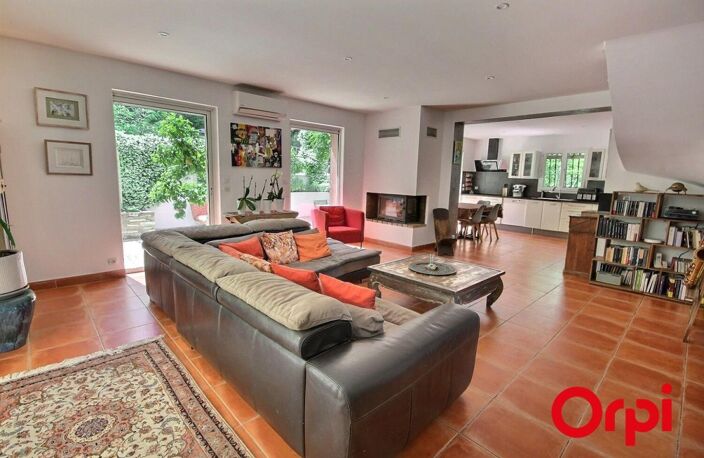 Villa ALLAUCH de type 4 - 123 m² habitables + Piscine et annexes sur 2000 M² de parcelle arborée — photo 3