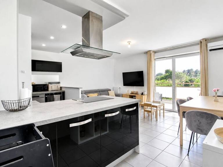 # Élégance et douceur de vivre au cœur du village des 3 Lucs — photo 1