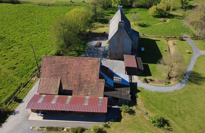   PROPRIÉTÉ ÉQUESTRE DE CARACTÈRE – 3,3 HECTARES – HABITATION + GÎTE + DÉPENDANCES  LE DEZERT (50) — photo 2