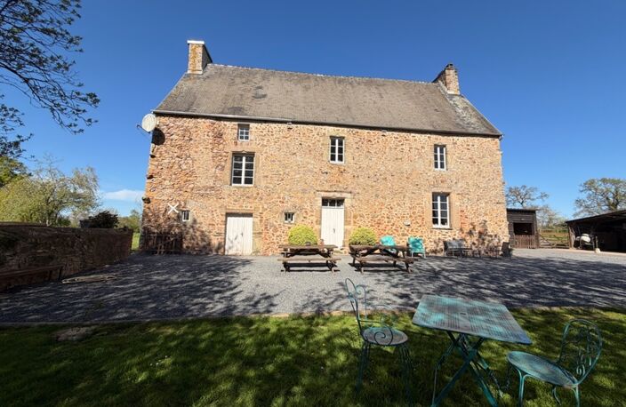   PROPRIÉTÉ ÉQUESTRE DE CARACTÈRE – 3,3 HECTARES – HABITATION + GÎTE + DÉPENDANCES  LE DEZERT (50) — photo 3