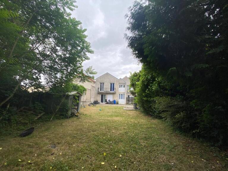 INVESTISSEMENT à ARNOUVILLE (95) - Rue de la GIRONDE - MAISON de 8 pièces de 190 M² sur parcelle de 652 m² — photo 1