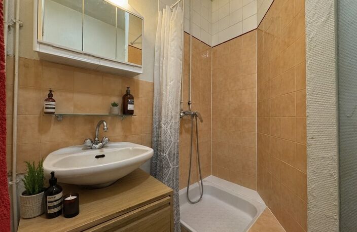 -92130 - ISSY-LES-MOULINEAUX - APPARTEMENT T2 -LUMINEUX –-CAVE- MÉTRO – TRAM — photo 4