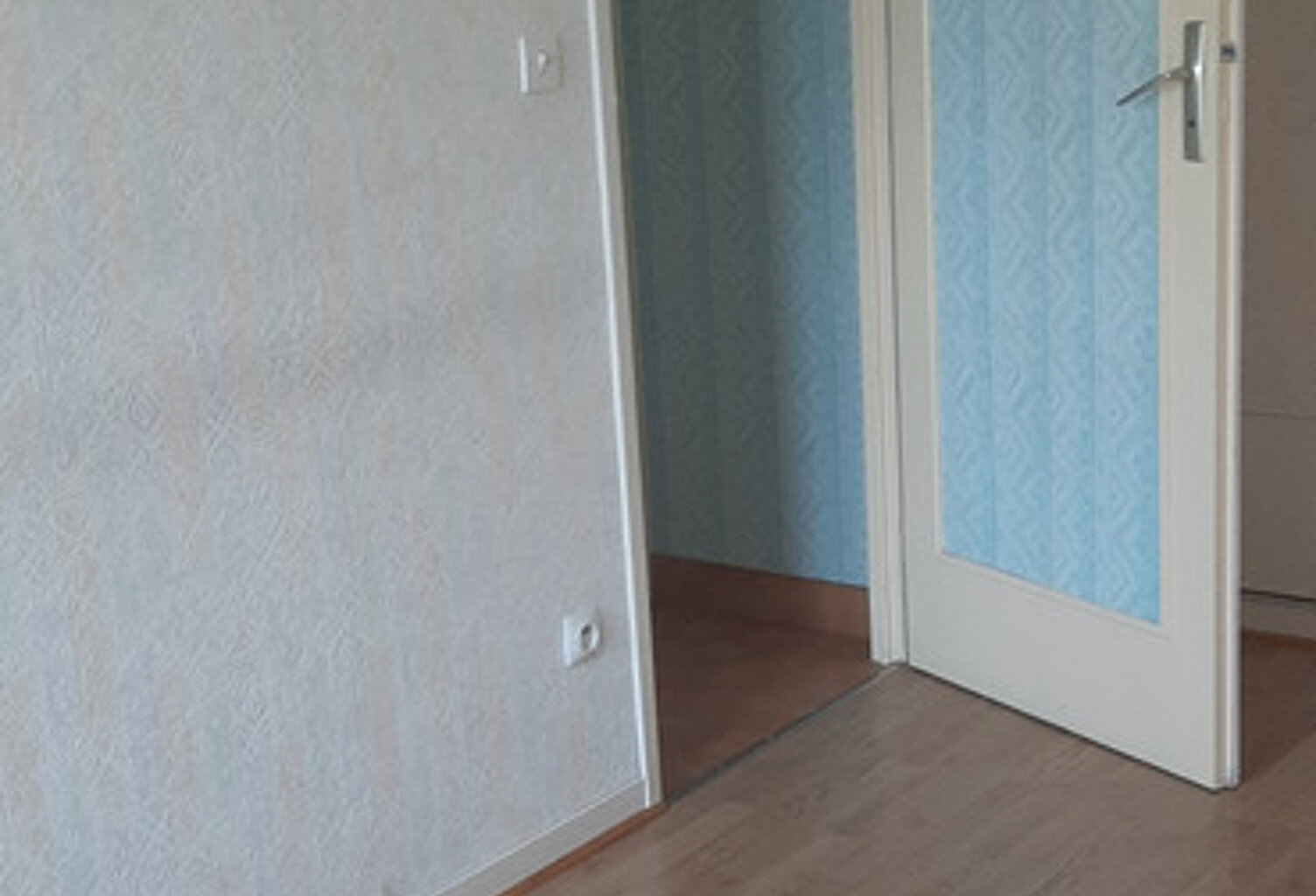 RARE MAISON DE PLAIN PIED DANS UN JOLI QUARTIER RÉSIDENTIEL PAISIBLE — photo 1