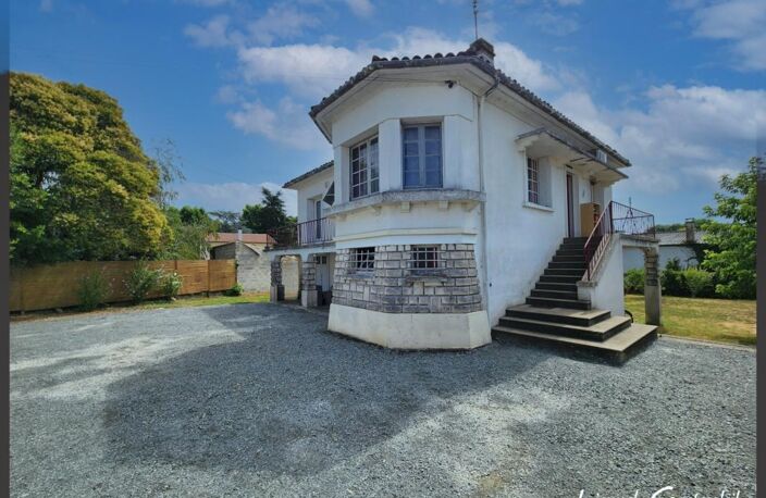 Maison sur deux niveaux 5 chambres Garages à vendre sur la commune de  PINEUILH (33) — photo 2