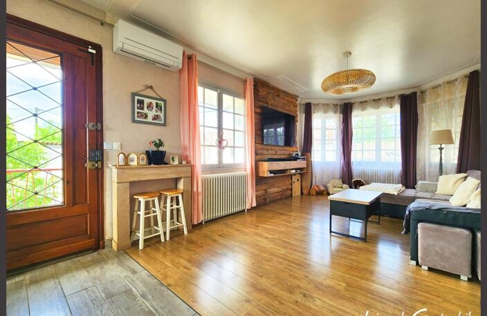 Maison sur deux niveaux 5 chambres Garages à vendre sur la commune de  PINEUILH (33) — photo 4
