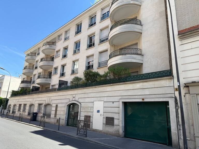 Vincennes centre – Deux places de parking en enfilade à vendre — photo 1