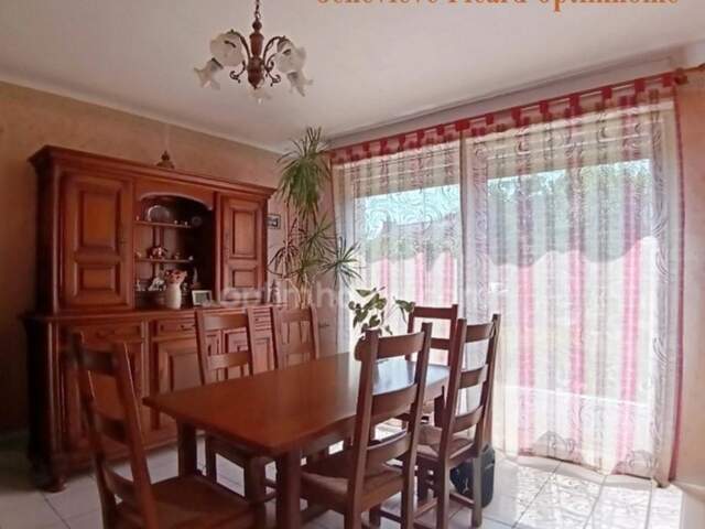 A vendre à Evellys : maison de 100 m2 au coeur de Moustoir-Remungol sur un terrain à bâtir de 1000 m2 — photo du bien
