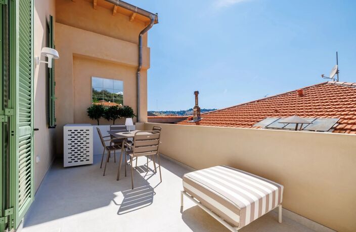 CHAMBRUN - 3P DUPLEX AVEC TERRASSE — photo 3