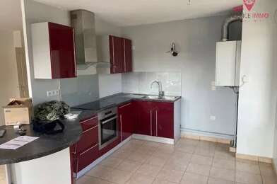 Appartement 3 pièces 857 €