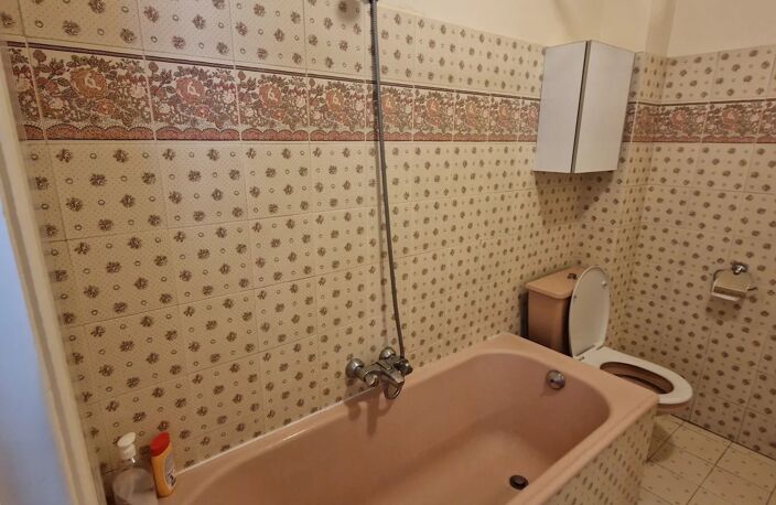 2 PIECES MEUBLE - 18 AVENUE MIRABEAU — photo 5
