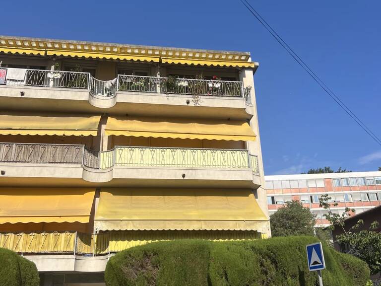 etiennne d'orves / rue aurore — photo 1