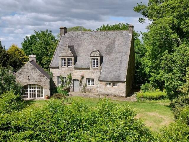 A VENDRE Locronan propriété, deux maisons en pierre — photo du bien