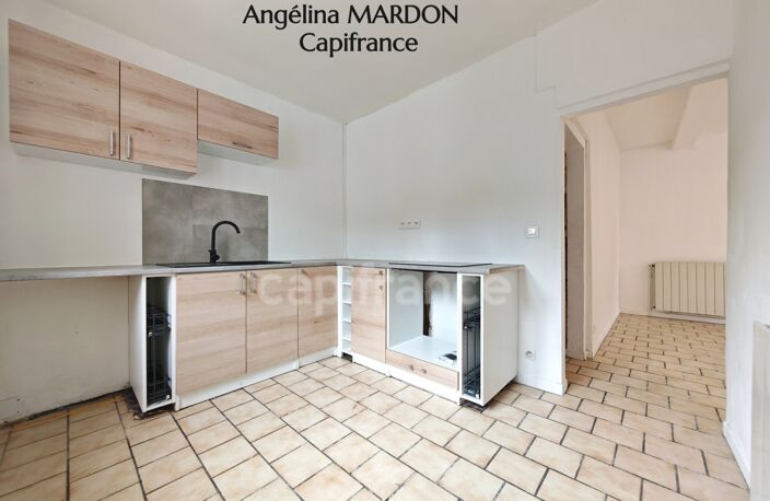 Maison de ville familiale T7 de 139 m² à Bolbec (5 à 6 chambres) avec cour et atelier — photo 4