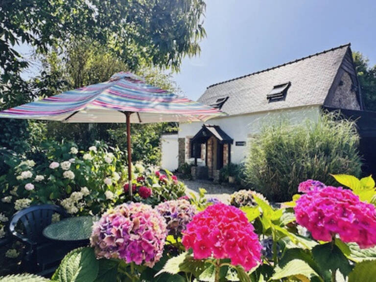 Rare sur le marché – Ensemble de 3 gîtes de charme rénovés, dans un cadre bucolique et paisible – Idéal investisseur ! — photo 1