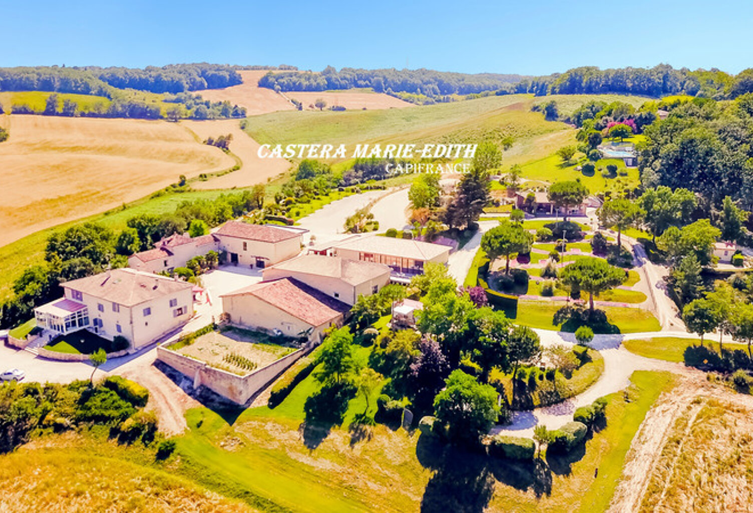 MAGNIFIQUE DOMAINE  à vendre 39 pièces AUCH (32)  sur 4,5 hectares — photo 1