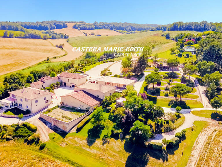 MAGNIFIQUE DOMAINE  à vendre 39 pièces AUCH (32)  sur 4,5 hectares — photo 1