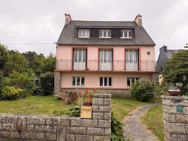Coup de cœur à Telgruc-sur-Mer : Une demeure d'exception en pierre aux volumes généreux — photo du bien