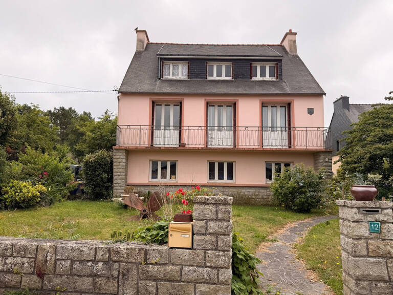 Coup de cœur à Telgruc-sur-Mer : Une demeure d'exception en pierre aux volumes généreux — photo 1