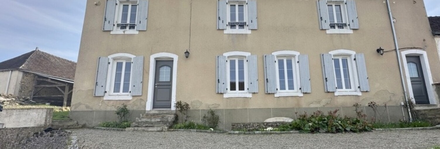 Maison 8 Pièces 220 m² à vendre à Sceaux-sur-Huisne (72160)