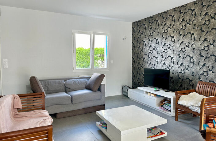 Maison à vendre de 4 chambres, 115m² de 2005 pièces VIVY (49680) — photo 2