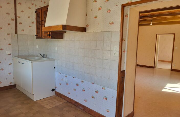 Maison à vendre 5 pièces THENEZAY (79) Terrain 771 m² — photo 3