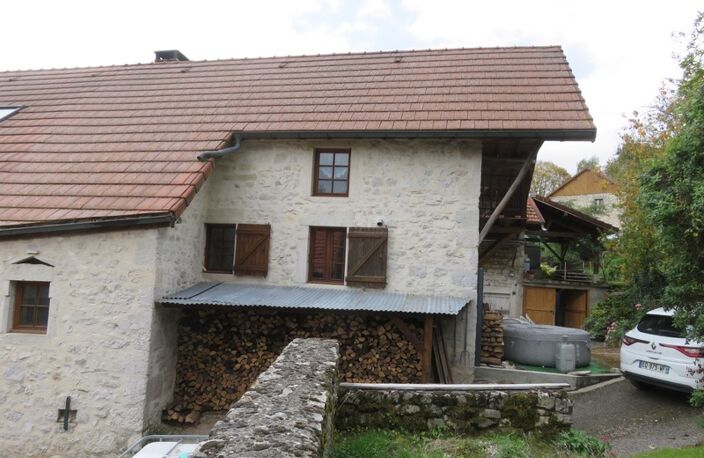 Maison en pierres à vendre 7 pièces de 168 m² à MARIGNIEU (01) plus sous-sol — photo 5