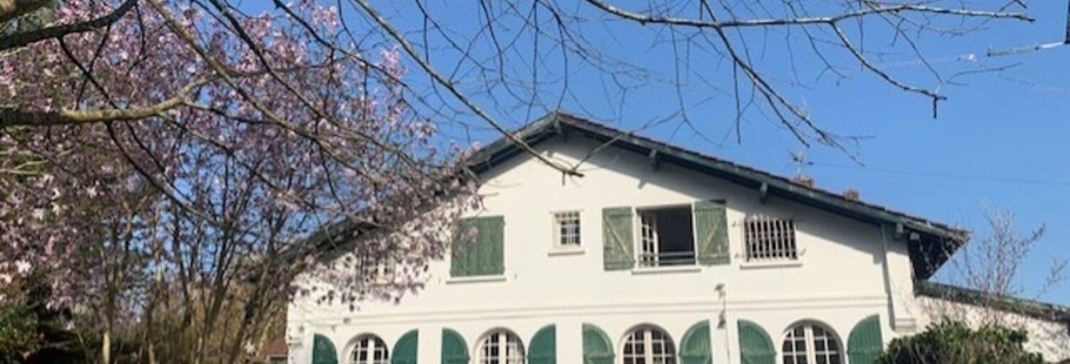 Maison 10 Pièces 232 m² à vendre à Ascain (64310)