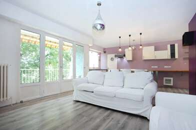Appartement 4 pièces 220000 €