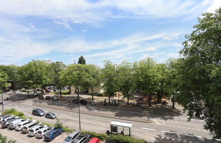 Appartement à vendre 4 pièces RENNES (35) T4 de 74 m² – Dernier étage avec balcon — photo 2