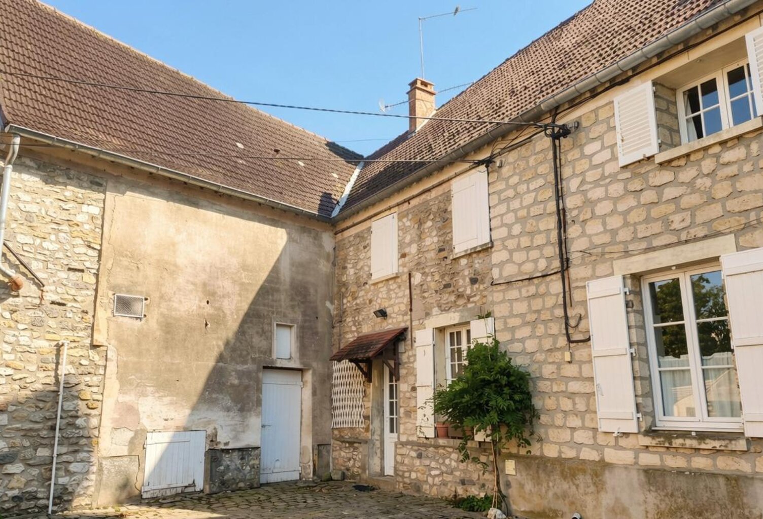 CHEVREVILLE (60) - Maison 5p - 106m² — photo 1