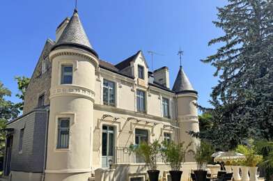Maison 15 pièces 842000 €