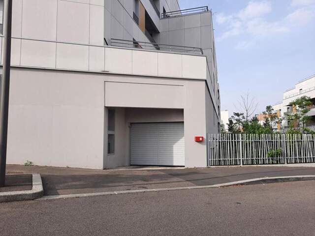 CASE DE PARKING CALUIRE ET CUIRE — photo du bien
