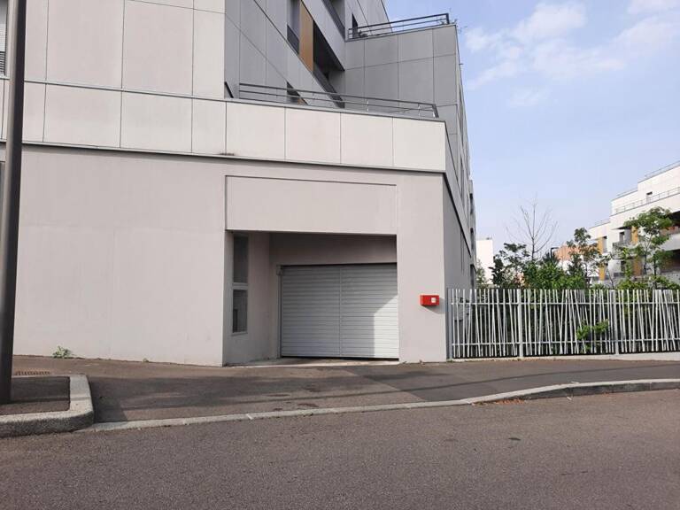 CASE DE PARKING CALUIRE ET CUIRE — photo 1