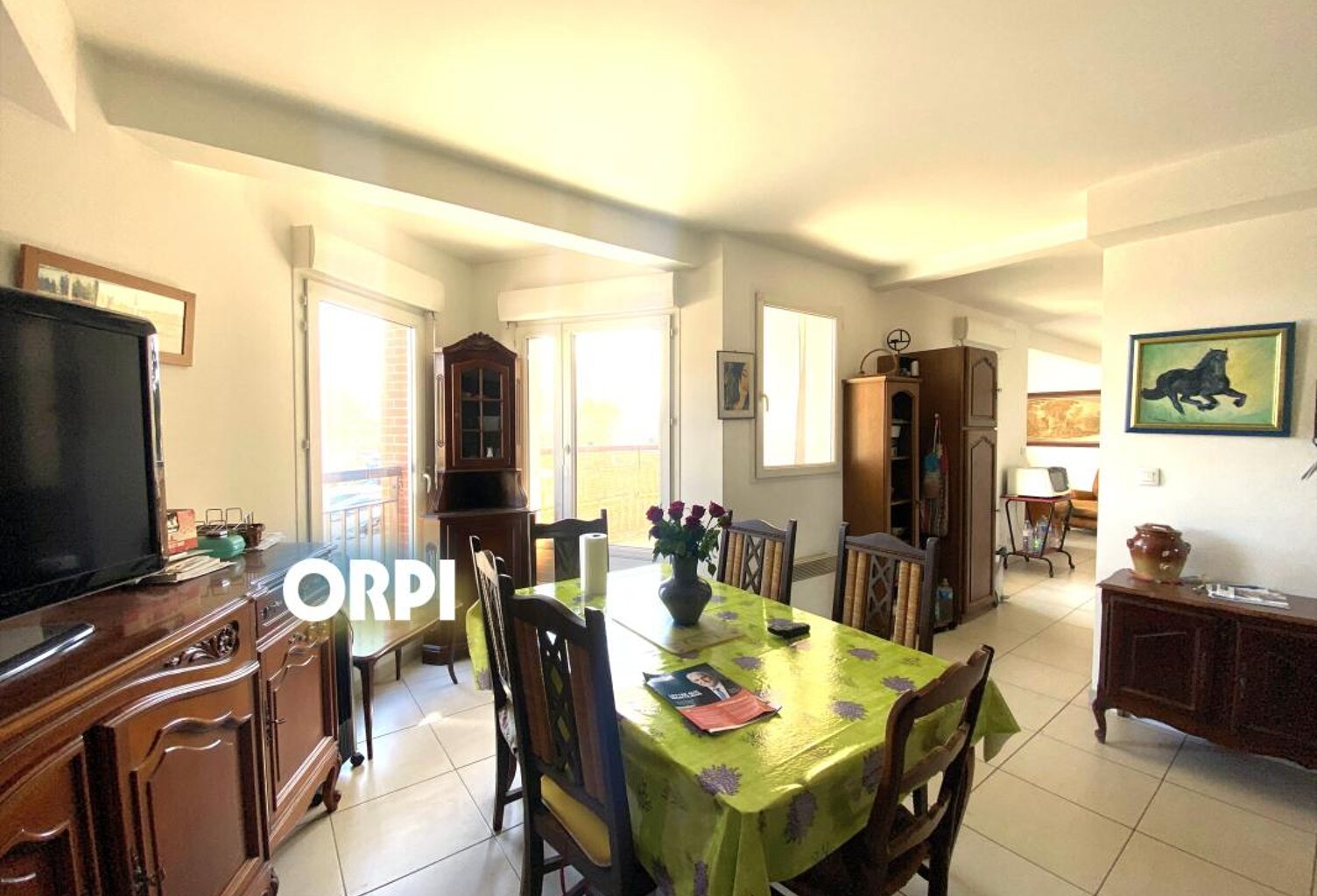 Appartement avec terrasse et 2 places de parking privées, à deux pas du centre ville ! — photo 1