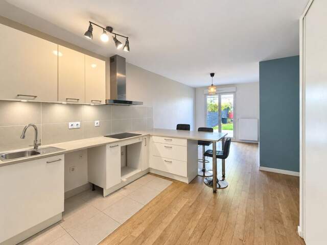 Appartement À Vendre — photo du bien