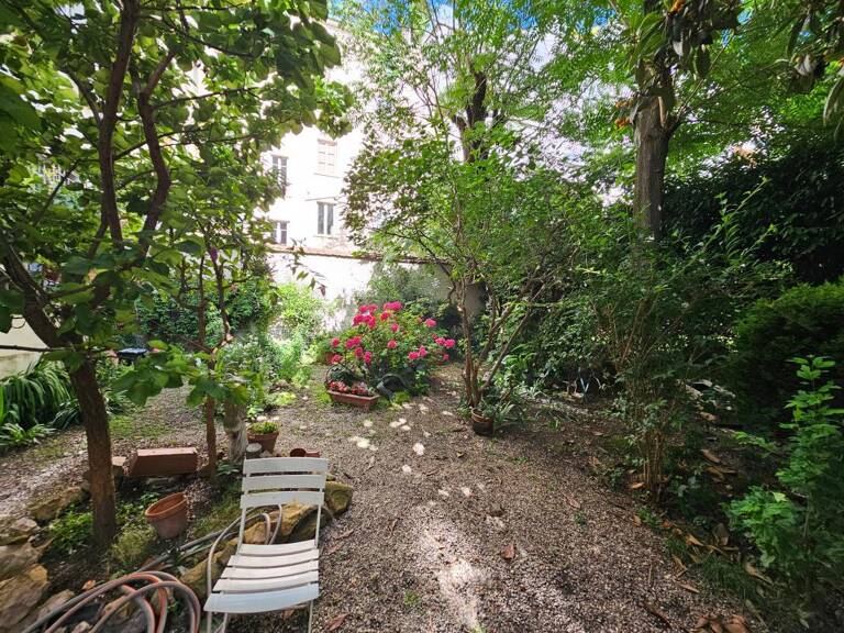Lyon 6ème Appartement À Vendre type 3 traversant sur jardin + chambre de bonne et parking — photo 1