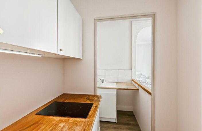 Lyon 6ème Appartement À Vendre type 3 traversant sur jardin + chambre de bonne et parking — photo 5